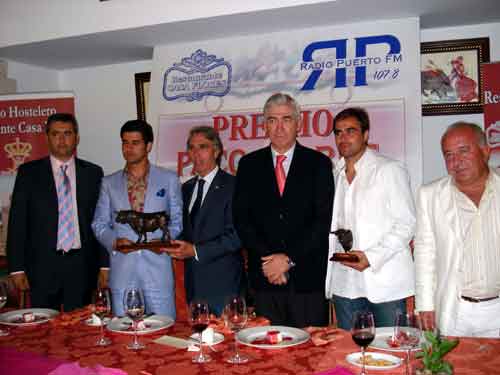 Paco Flores, Morante de la Puebla,el alcalde de El Puerto, el delegado del gobierno, Jos� A. Blanco y Vixtor Martinez Guerra.
