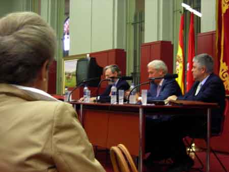 Asistentes al acto de presentaci�n del premio