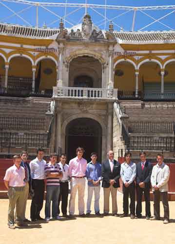 Jovenes aspirantes en la presentaci�n