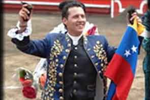 El rejoneador venezolano José Luis Rodríguez abre la puerta grande de Tovar y Cesar Girón corta oreja
