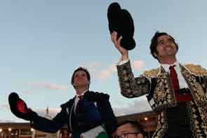 Morante enamora y El Juli arrolla en la corrida de San Fernando de Aranjuez