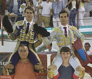 Manuel León y Antonio Ortega triunfadores en Navas de San Juan Manuel León y Antonio Ortega triunfadores en Navas de San Juan