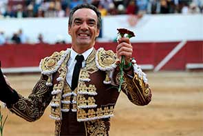 El Cid dice adiós a los ruedos con una corrida en Ecuador
